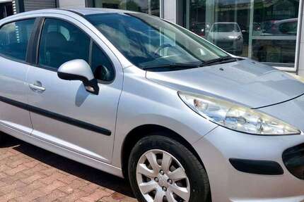 Peugeot 207 160.000 km 1.699 &euro; Halle/Saale 06118