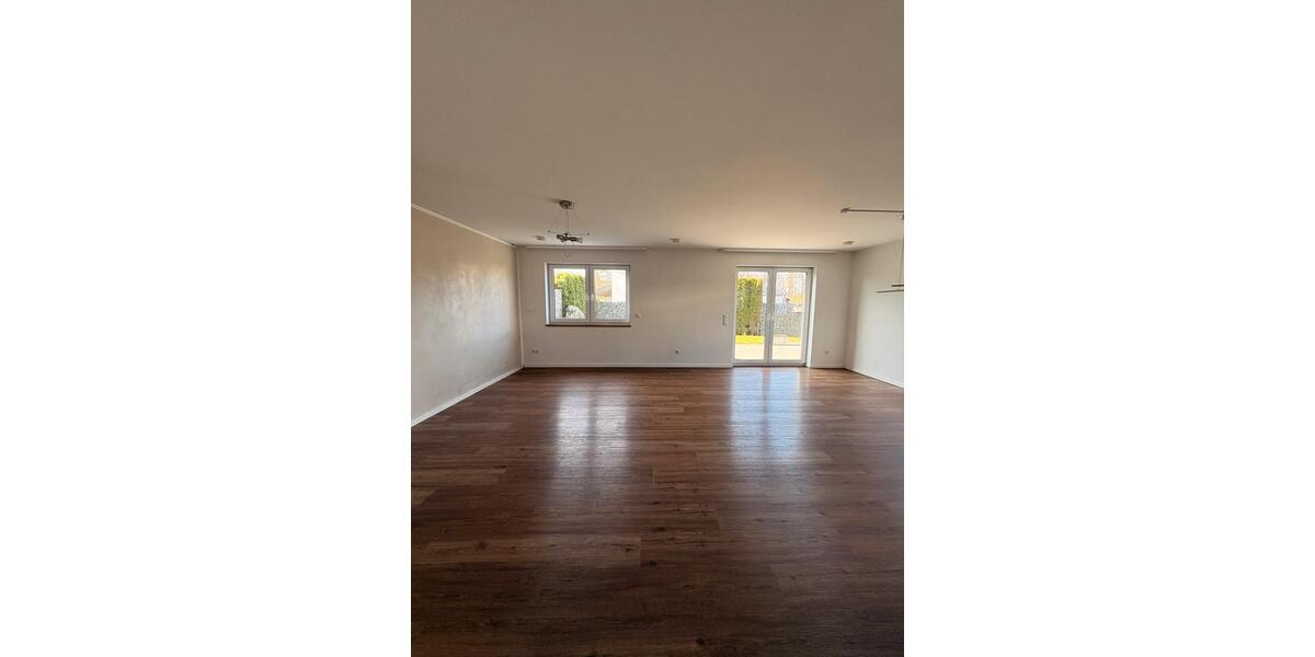 Doppelhaushälfte Aholfing - 4 Zimmer, 140 m&sup2;, 1.490&euro; | Angebot:25329422