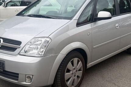 Opel Meriva 170.000 km 2.450 &euro; FRANKFURT 65933