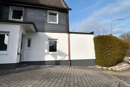 Haus Burscheid - 3 Zimmer, 95 m&sup2;, 350.000&euro; | Angebot:25547130