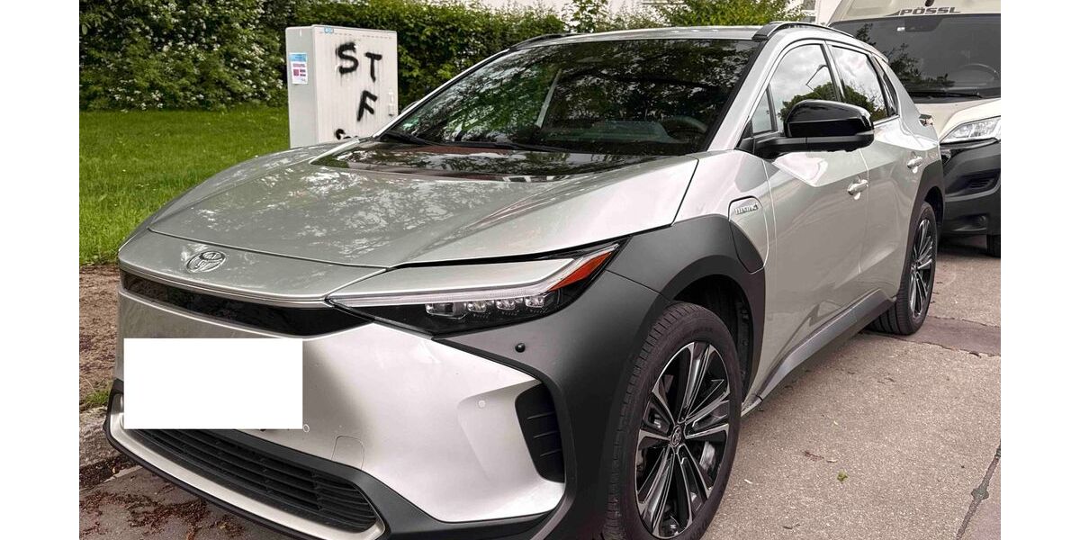 Toyota bZ4X 28.000 km 35.000 &euro; Freiburg 79114