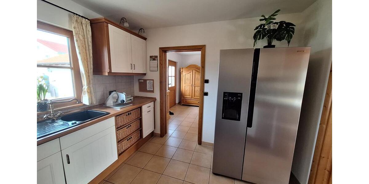 Einfamilienhaus Berg - 4 Zimmer, 169 m&sup2;, 3.200&euro; | Angebot:24589735