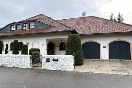 Igel-Schauinsland, exklusive 4-Zimmer-Erdgeschosswohnung mit EBK, Balkon und Garten 4 zimmer