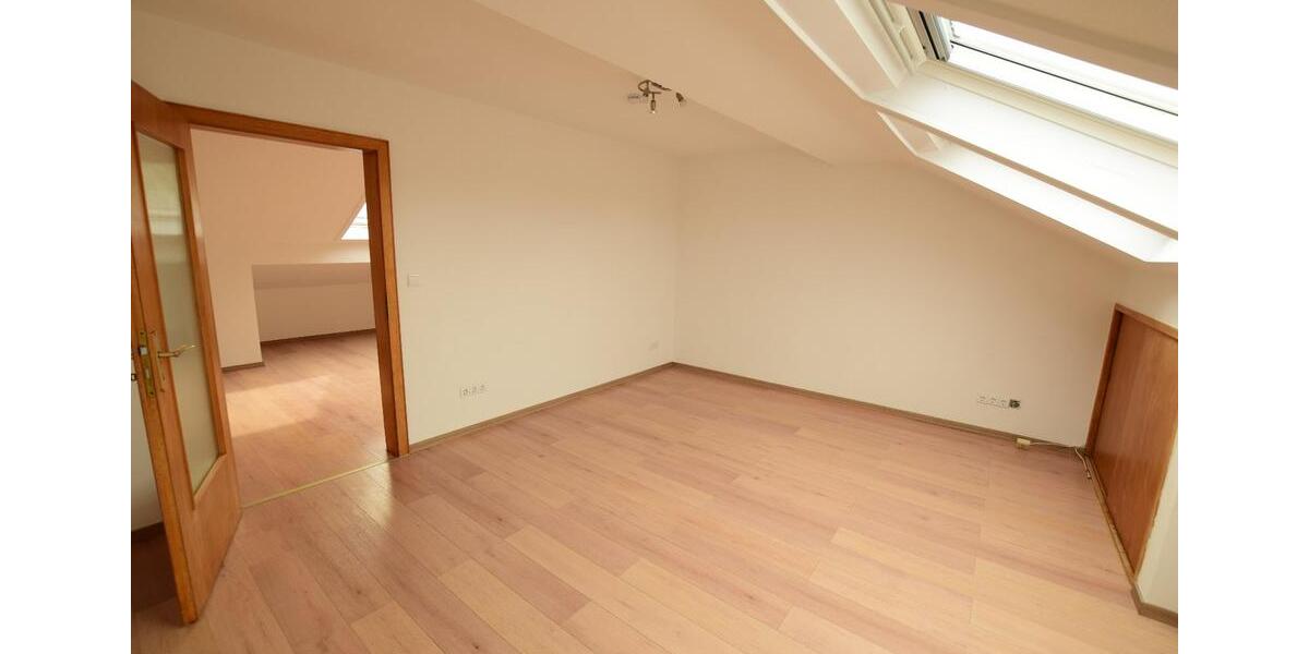 Dachgeschoßwohnung Koblenz Horchheim - 3 Zimmer, 65 m&sup2;, 700&euro; | Angebot:26435810
