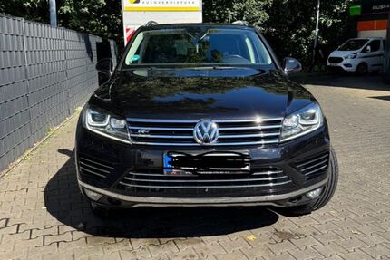 VW Touareg 132.000 km 32.000 € Berlin 13057