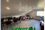 ***Gemütliche DG-Wohnung im 3-Familienhaus*** 3 zimmer