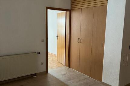 Große 4 Zimmer Wohnung mit mediterranen Flair 2 zimmer