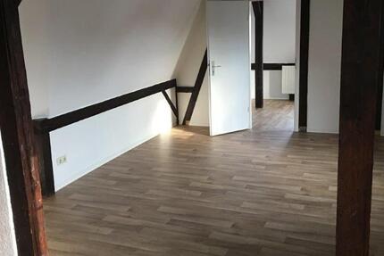 Gemütliche 3-Raum-Wohnung im Dachgeschoss 3 zimmer