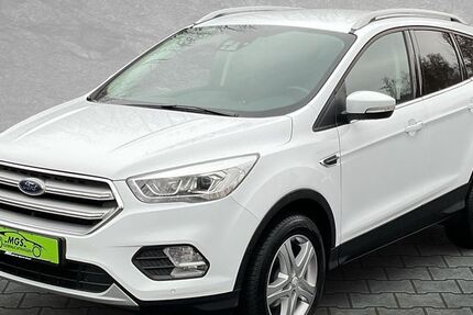 Ford Kuga 33.600 km 14.490 &euro; Wunsiedel 95632