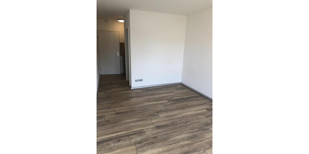 Etagenwohnung Mittweida - 1 Zimmer, 18 m&sup2;, 190&euro; | Angebot:25428652