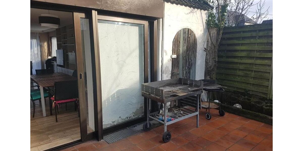 Einfamilienhaus Brey - 8 Zimmer, 300 m&sup2;, 190.000&euro; | Angebot:27093595