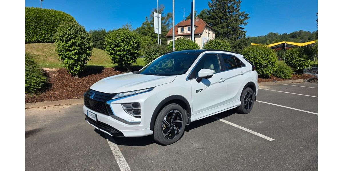 Mitsubishi Eclipse Cross 28.000 km 20.900 &euro; Goldbach 63773