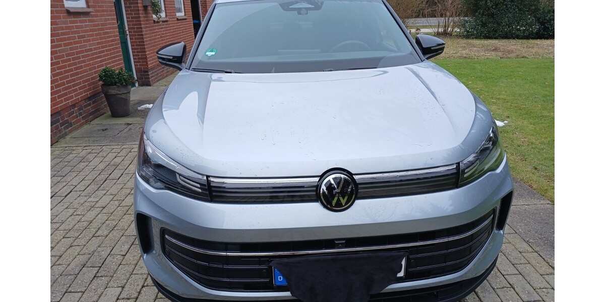 VW Tiguan 22.500 km 32.500 &euro; uplengen 26670