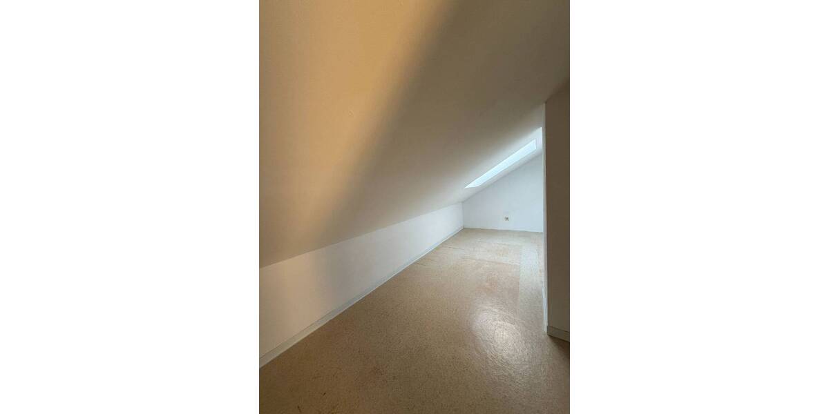 Etagenwohnung Gelnhausen - 3 Zimmer, 85 m&sup2;, 995&euro; | Angebot:26376003