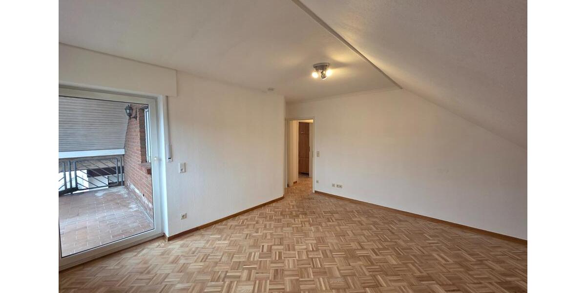 Dachgeschoßwohnung Schloß Holte-Stukenbrock Stukenbrock - 4 Zimmer, 70 m&sup2;, 690&euro; | Angebot:24934981