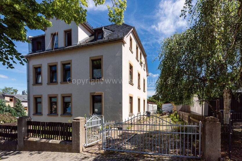 teil vermietetes Mehrfamilienhaus zum Kauf in Rodewisch nahe Auerbach und Plauen - 6 Wohneinheiten