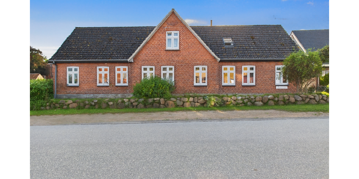 Einfamilienhaus Bliesdorf Bliesdorf - 10.5 Zimmer, 210 m&sup2;, 650.000&euro; | Angebot:23553594