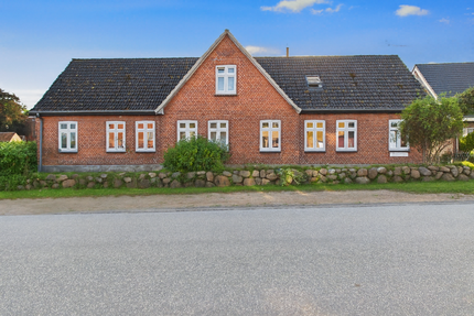 Haus Bliesdorf Bliesdorf - 10.5 Zimmer, 210 m&sup2;, 650.000&euro; | Angebot:23553594