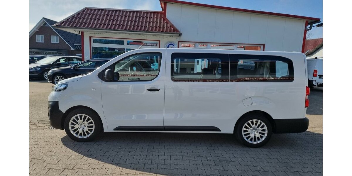 Opel Vivaro Edition M 9-Sitzer Automatik Zafira Life 84.300 km 28.500 &euro; Garrel 49681
