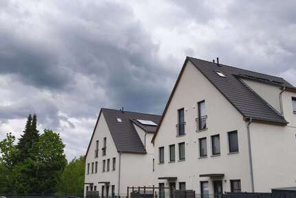 Haus Zossen - 5 Zimmer, 165 m&sup2;, 1.800&euro; | Angebot:26855800