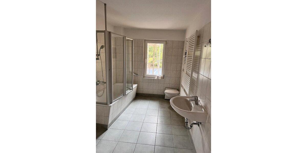 Etagenwohnung Senftenberg - 3 Zimmer, 81 m&sup2;, 551&euro; | Angebot:25991721