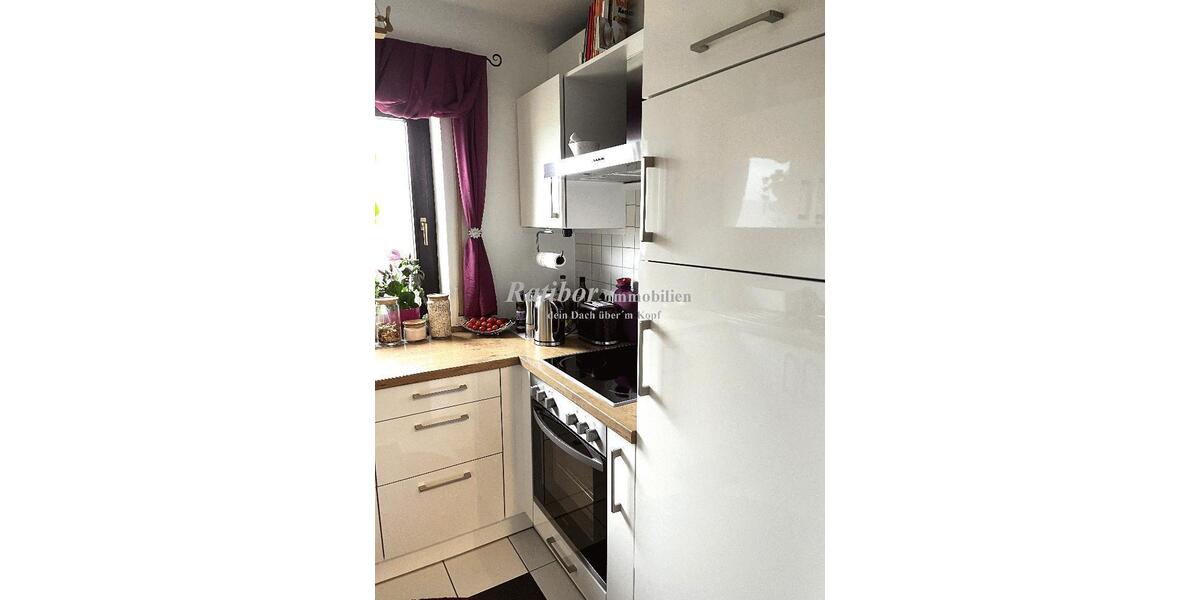 Gut vermietete 2 Zimmer-Mansardenwohnung mit Loggia und Stellplatz in ruhiger Wohnlage RH-Nord - Dachgeschoßwohnung Roth | Angebot:26737653