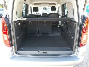 Opel Combo Ultimate AHK HUD NAVI AUTOM. PARKEN WINTERPA 11.850 km 26.740 &euro; HAAN 42781