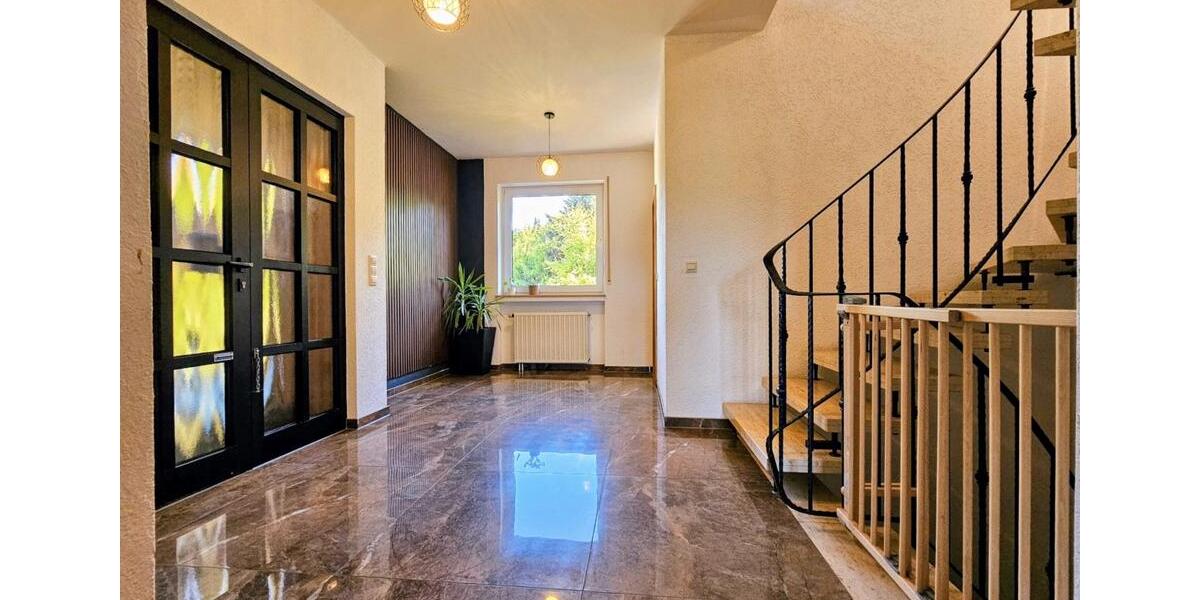 Einfamilienhaus Twistetal - 9 Zimmer, 306 m&sup2;, 338.000&euro; | Angebot:27022248