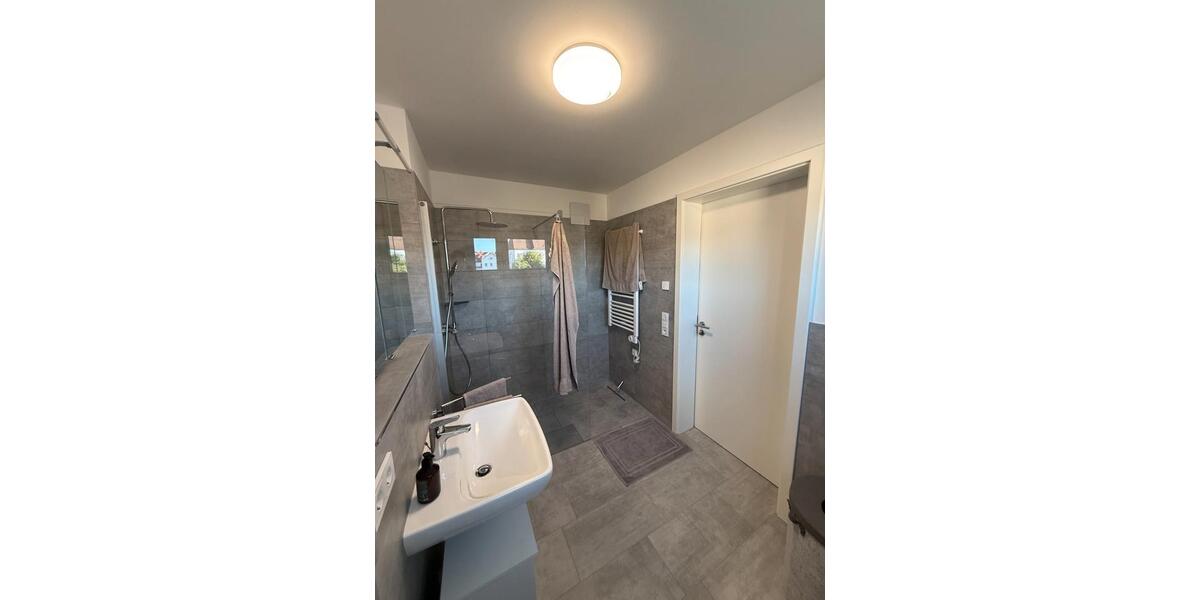 Etagenwohnung Deggendorf - 3 Zimmer, 70 m&sup2;, 945&euro; | Angebot:26418707