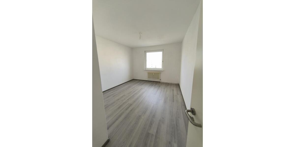 Etagenwohnung Wolfsburg Detmerode - 4 Zimmer, 104 m&sup2;, 1.250&euro; | Angebot:25545522