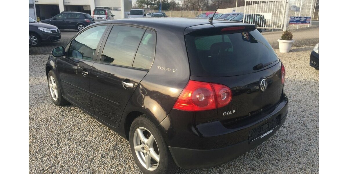 VW Golf Tour Edition,el.SD..Klima,Sitzheiz.,Tüv Neu! 200.000 km 2.999 &euro; Himmelkron 95502