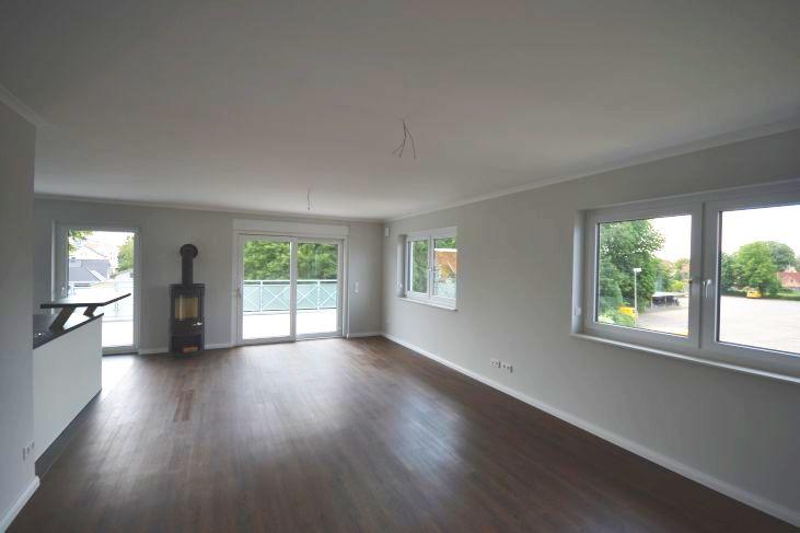 Einfamilienhaus Heide - 4 Zimmer, 150 m&sup2;, 1.480&euro; | Angebot:24976830