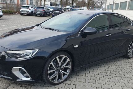 Opel Insignia 75.000 km 21.900 &euro; München 81825