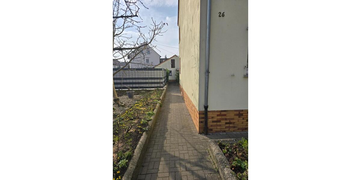 3-Zimmer-Eigentumswohnung mit Gartenanteil und Garage 3 zimmer