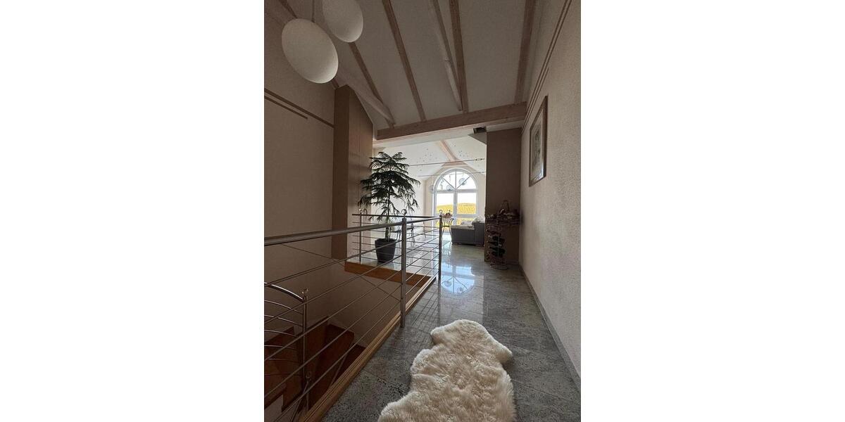 Einfamilienhaus Amberg - 5 Zimmer, 205 m&sup2;, 1.850&euro; | Angebot:26095014
