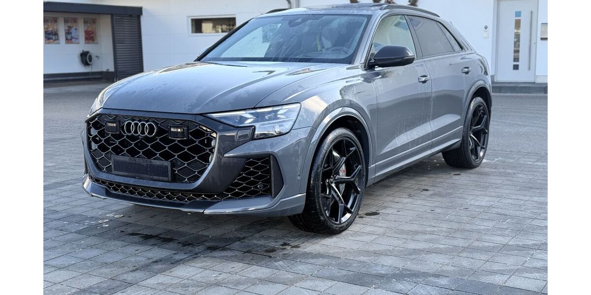 Audi RSQ8 3.850 km 169.575 &euro; Grasbrunn 85630