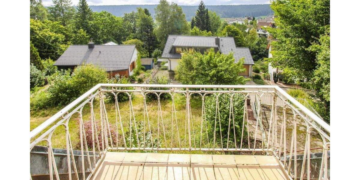 Sofort wohlfühlen: Lichtdurchflutetes 6-Zi.-Architektenhaus in idyllischer Lage in Sankt Georgen 6 zimmer