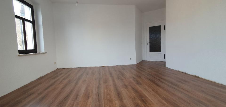 Dachgeschoßwohnung Hainichen - 3 Zimmer, 80 m&sup2;, 500&euro; | Angebot:26652970