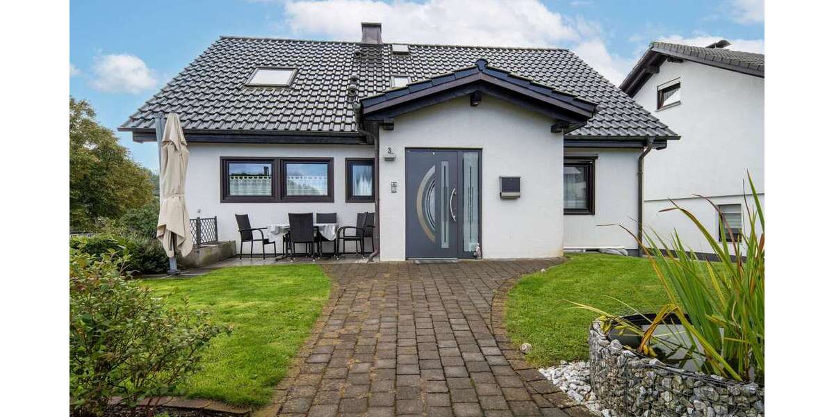 Einfamilienhaus Finnentrop - 8 Zimmer, 176 m&sup2;, 389.000&euro; | Angebot:25812836