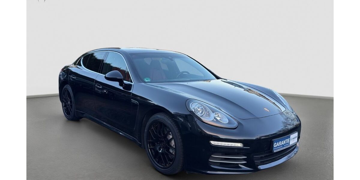 Porsche Panamera 135.000 km 28.999 &euro; Mülheim a.d. Ruhr 45476