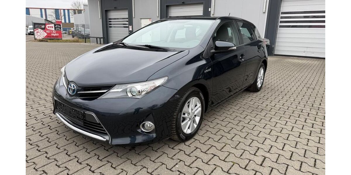 Toyota Auris 233.839 km 6.590 &euro; Offenbach am Main 63067