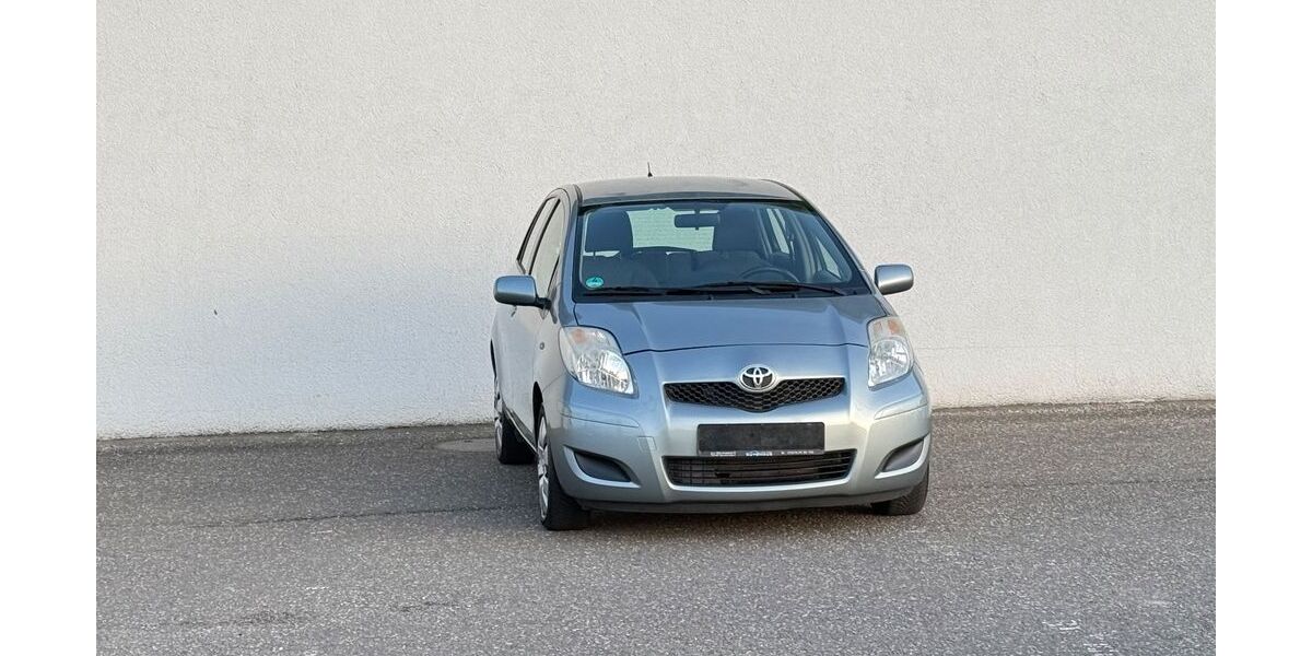 Toyota Yaris 120.000 km 5.999 &euro; Kandel 76870