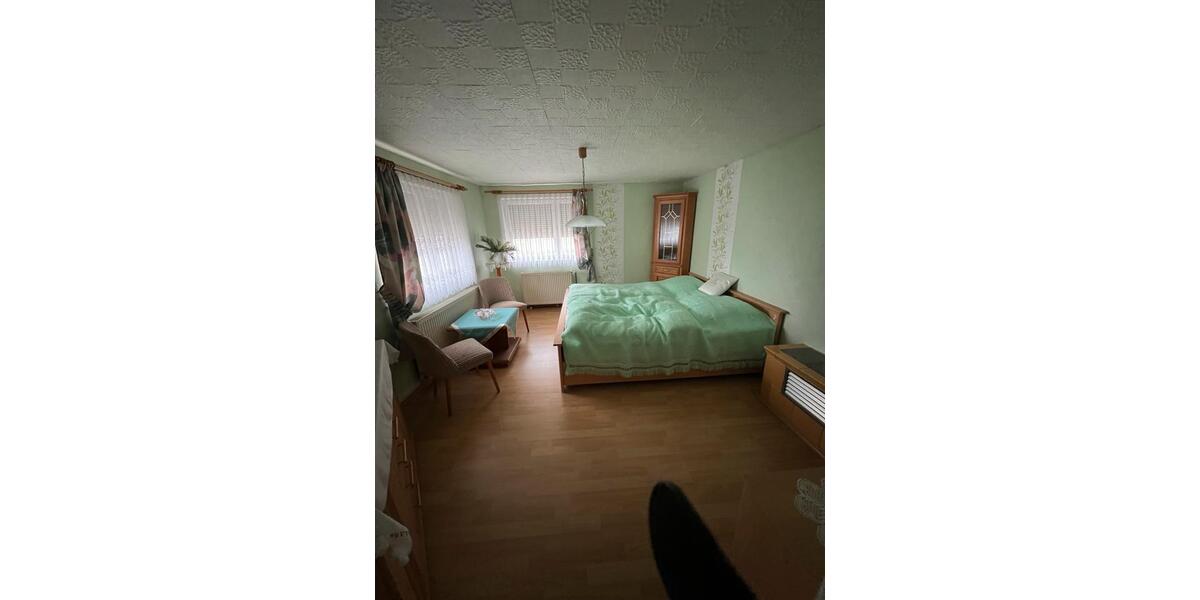 Einfamilienhaus Eisfeld - 4 Zimmer, 100 m&sup2;, 850&euro; | Angebot:26004679