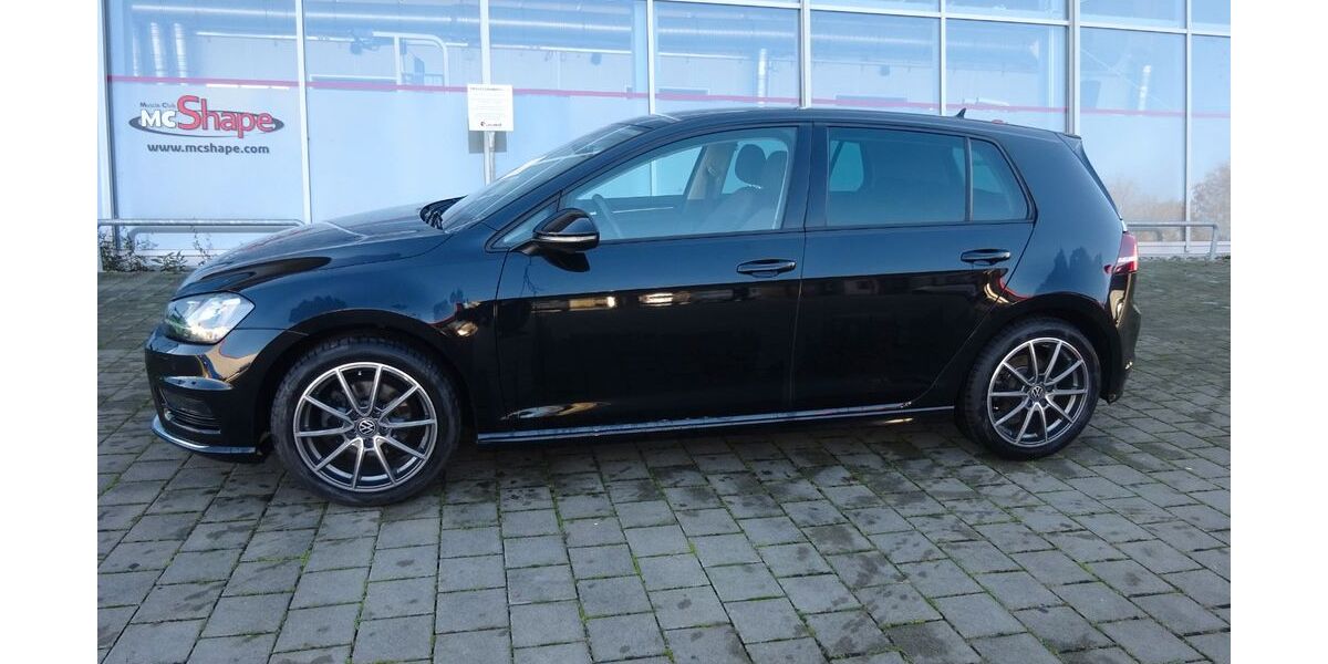 VW Golf 73.898 km 15.550 &euro; Steißlingen 78256