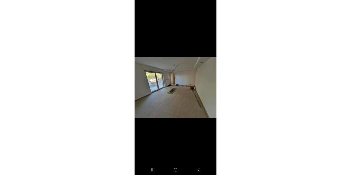 EG Wohnung 2 Garagen 4 Stellplätze Garten 3 zimmer