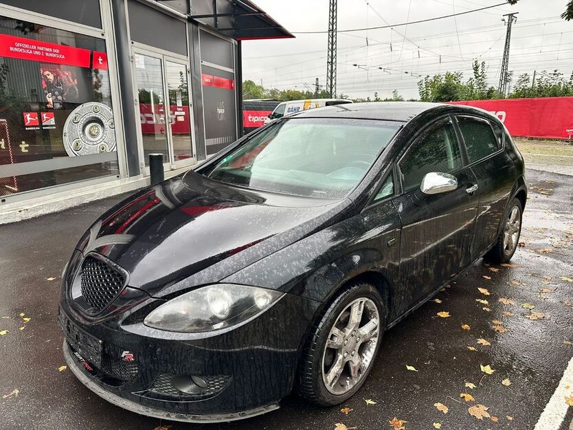 Seat Leon 240.000 km 1.900 € München OT Trudering-Riem 81825