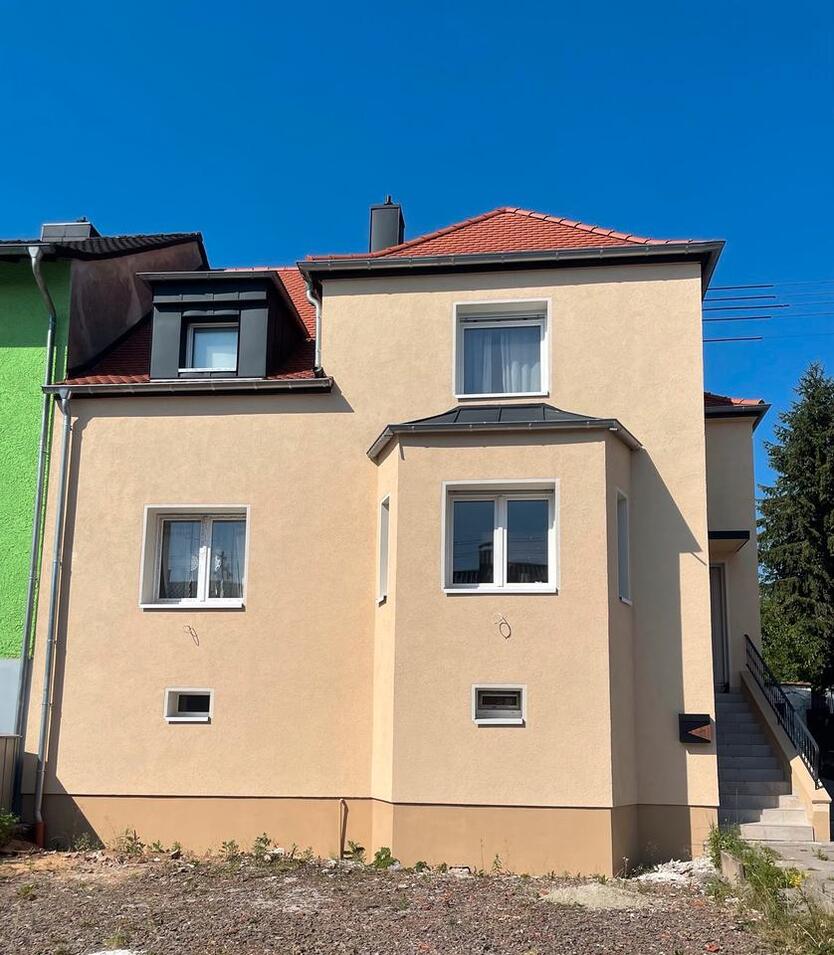 Modernisiertes Einfamilienhaus mit großzügigem Grundstück