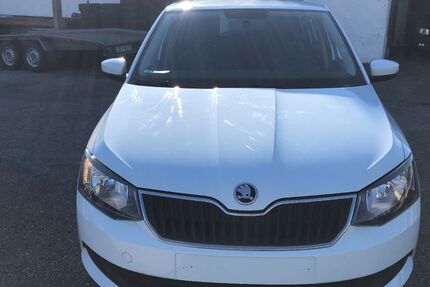 Skoda Fabia 48.242 km 7.500 &euro; Traunstein 83278