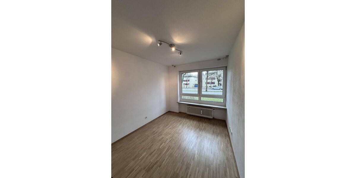 Etagenwohnung München Thalk.Obersendl.-Forsten-Fürstenr.-Solln - 5 Zimmer, 125 m&sup2;, 2.300&euro; | Angebot:26791679