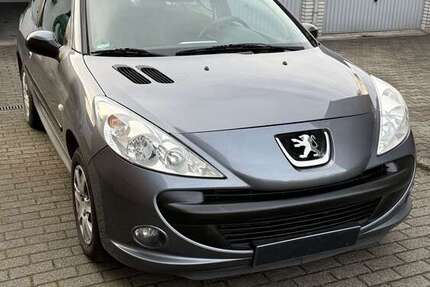 Peugeot 206 79.981 km 2.700 € Recklinghausen 45661